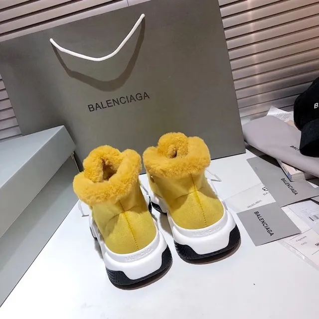 Balenciaga Baskets Jaune Blanc Hautes à Ourlet de Shearling Chunky 4