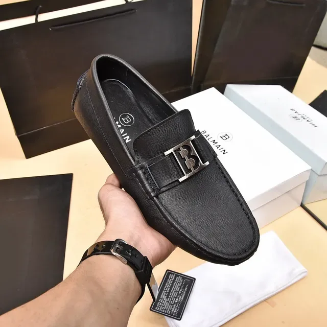 बाल्मेन B-Buckle काले चमड़े की लोफर्स 6