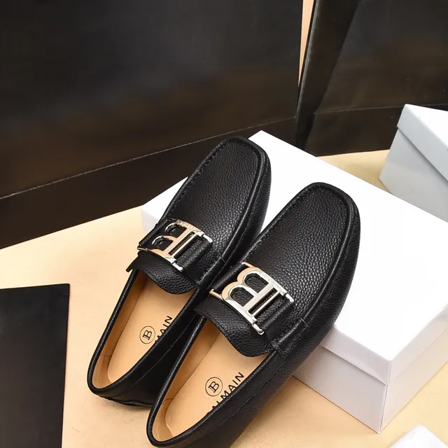 Balmain B-Court Mocassins de Couro com Textura de Pedras Preto com Fivela 3