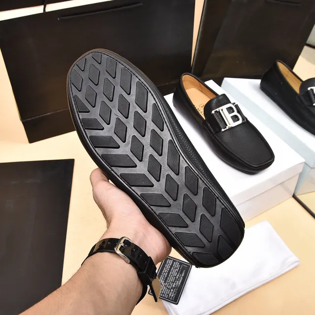 Balmain B-Court Mocassins de Couro com Textura de Pedras Preto com Fivela 5
