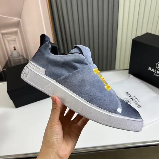 Balmain B-Court Gris Suède Slip-On Lifestyle Sneaker 5