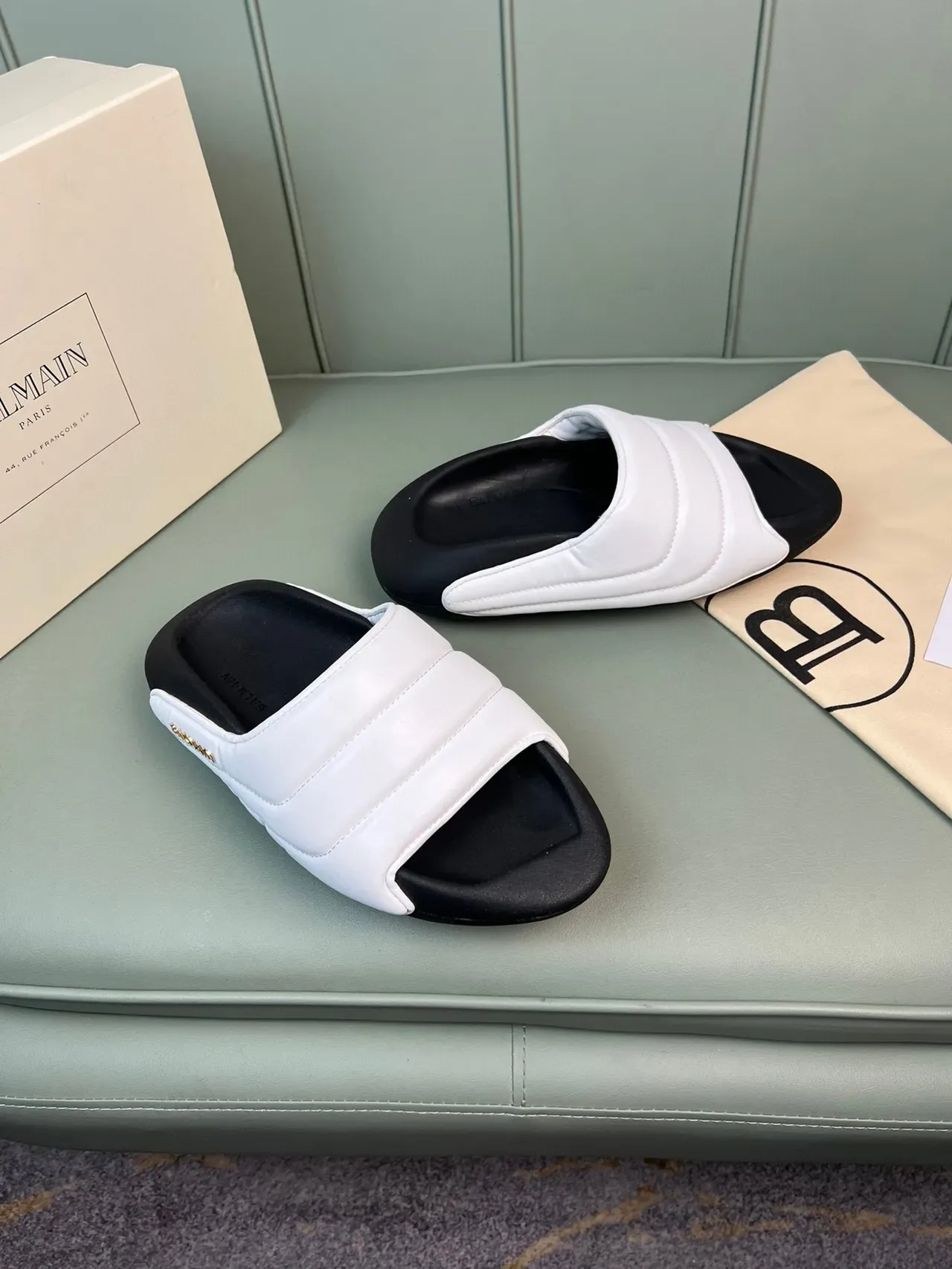 Balmain B-Court White Black Quilted Strap Molded Sole Slippers 8