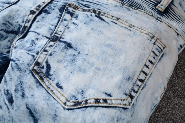 Balmain B-Moto Bleu Noir Lavé à l'acide Déchiré Panneaux Rayés Jeans 12