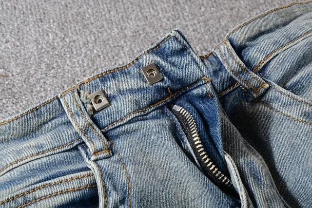 Balmain हल्की धुलाई डिस्ट्रेस्ड रिब्ड पैनल जीन्स 10