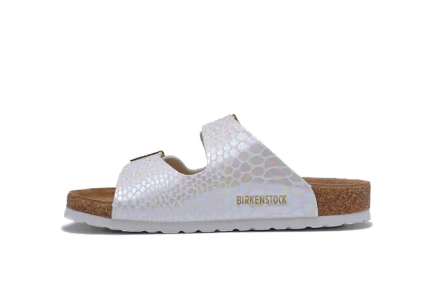 Birkenstock Arizona sandales casuales texturisées en écailles blanc irisé 4