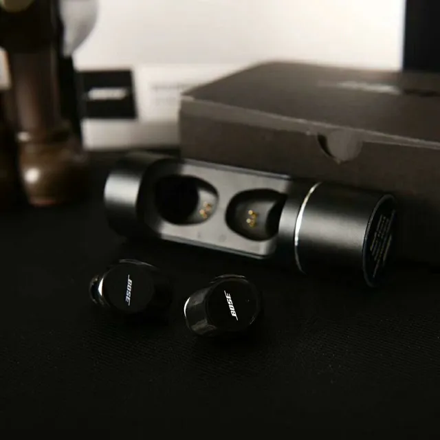 Bose Blue Black Stemless Circular Accent Ring TWS Earbuds 12