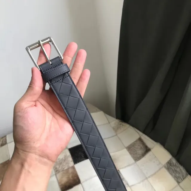 Bottega Veneta ceinture en cuir marron rouge Intrecciato tissée réversible 7