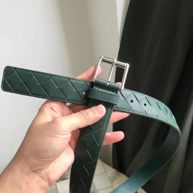 Bottega Veneta ceinture en cuir marron rouge Intrecciato tissée réversible 17