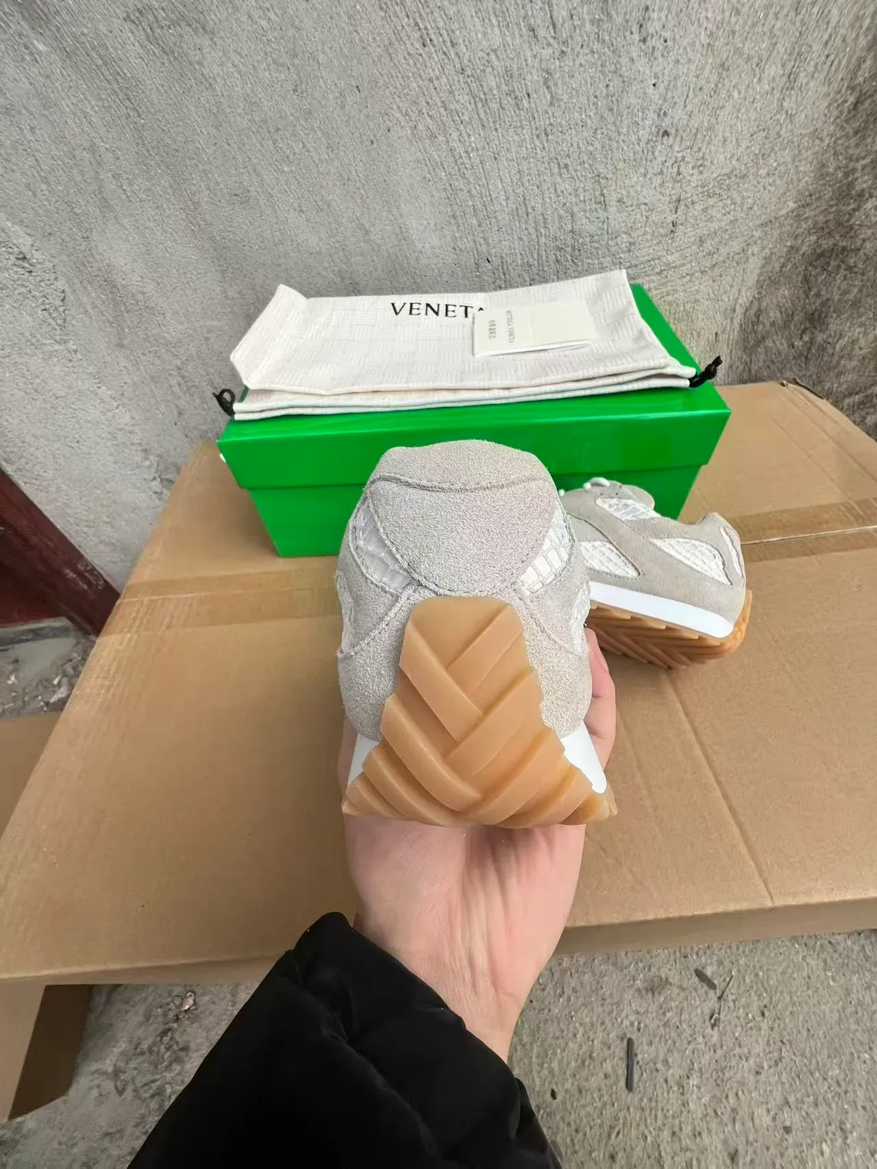Bottega Veneta Cassette Cinza Bege Suede Superior Intrecciato Painéis Trançados Tênis Lifestyle 8