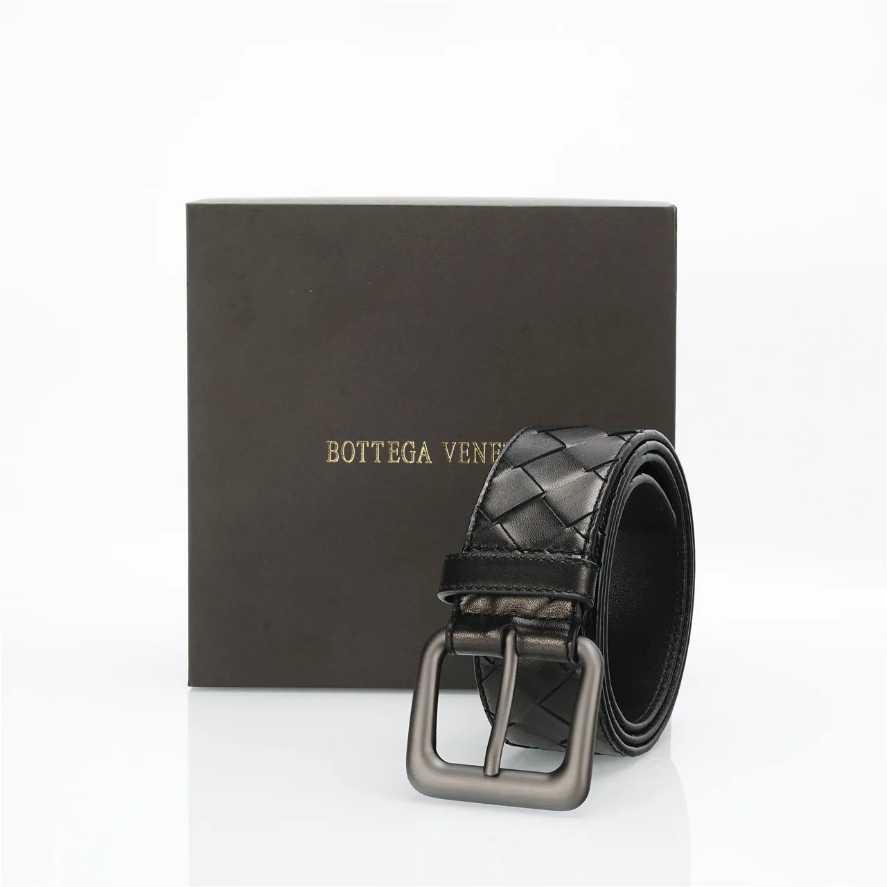 Bottega Veneta Cassette Intrecciato Ceinture en cuir noir 6