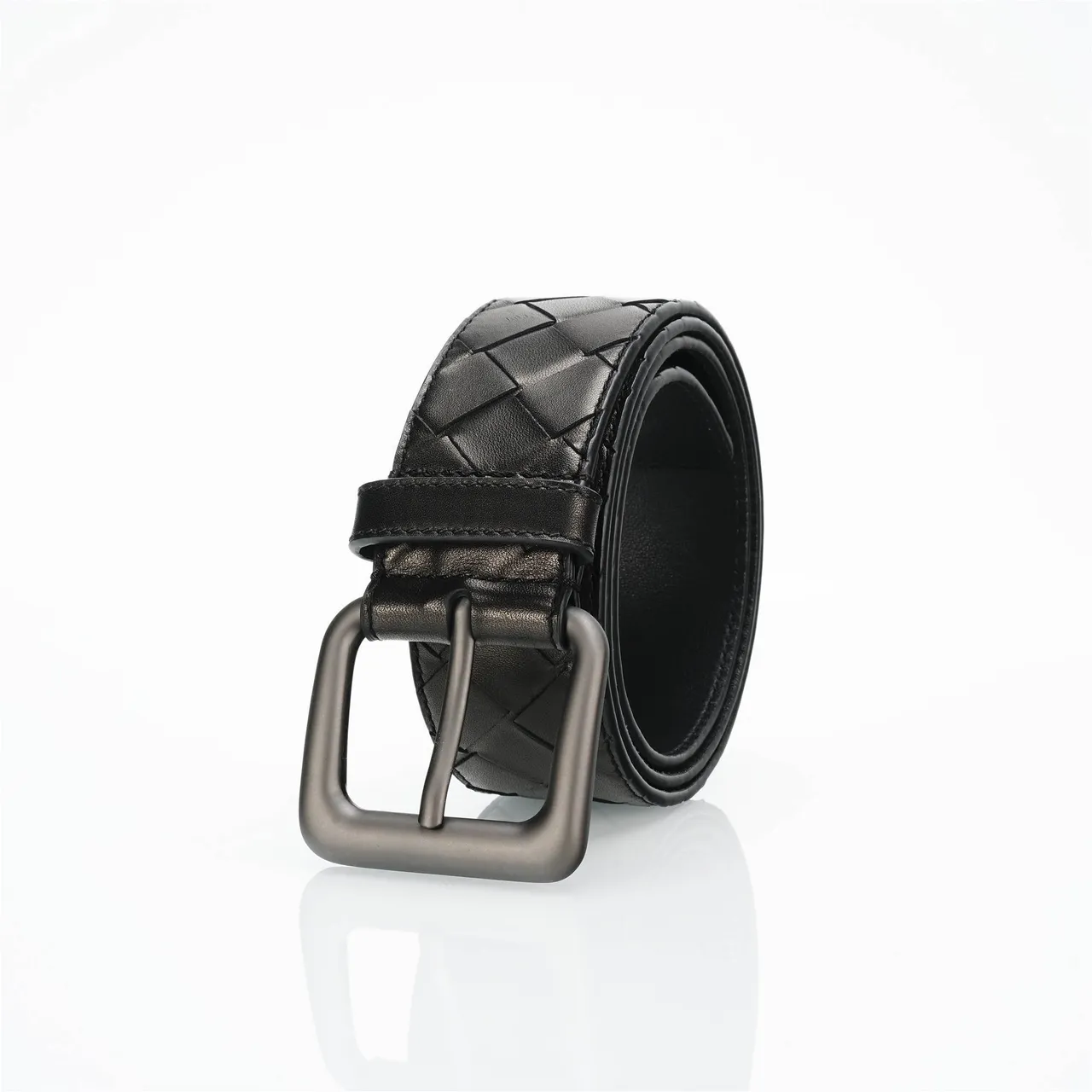 Bottega Veneta Cassette Intrecciato Ceinture en cuir noir 7