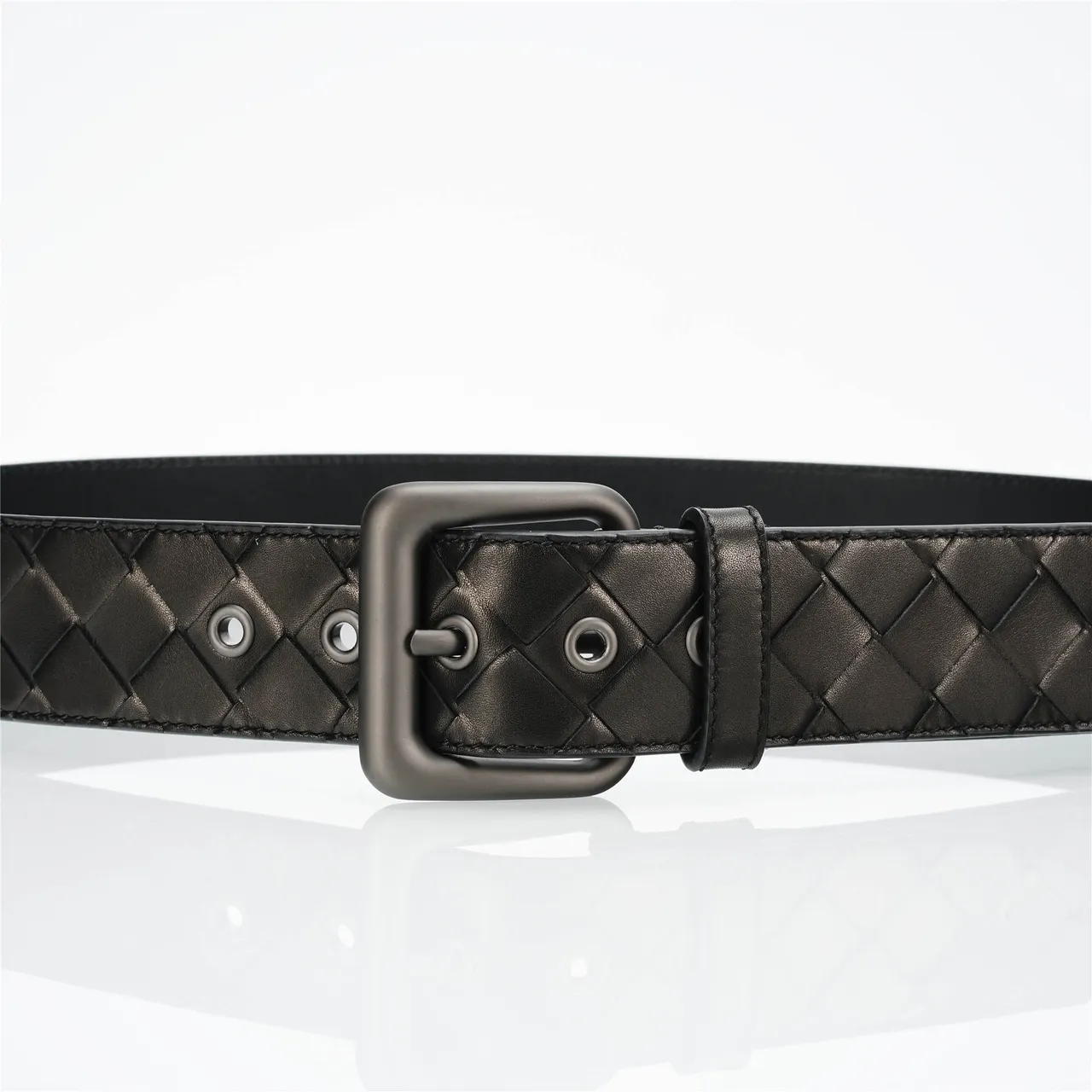 Bottega Veneta Cassette Intrecciato Ceinture en cuir noir 8