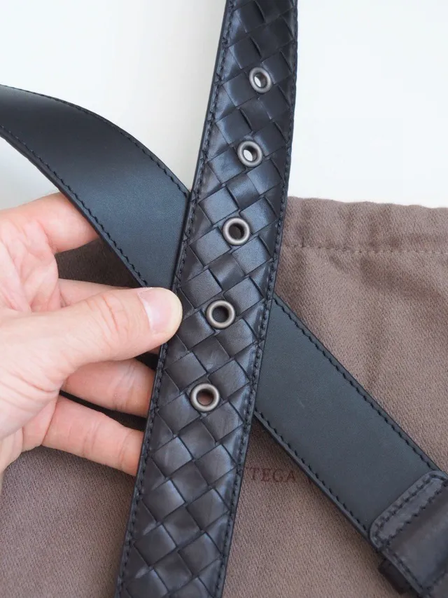 Bottega Veneta Cassette Intrecciato Ceinture en cuir noir 2