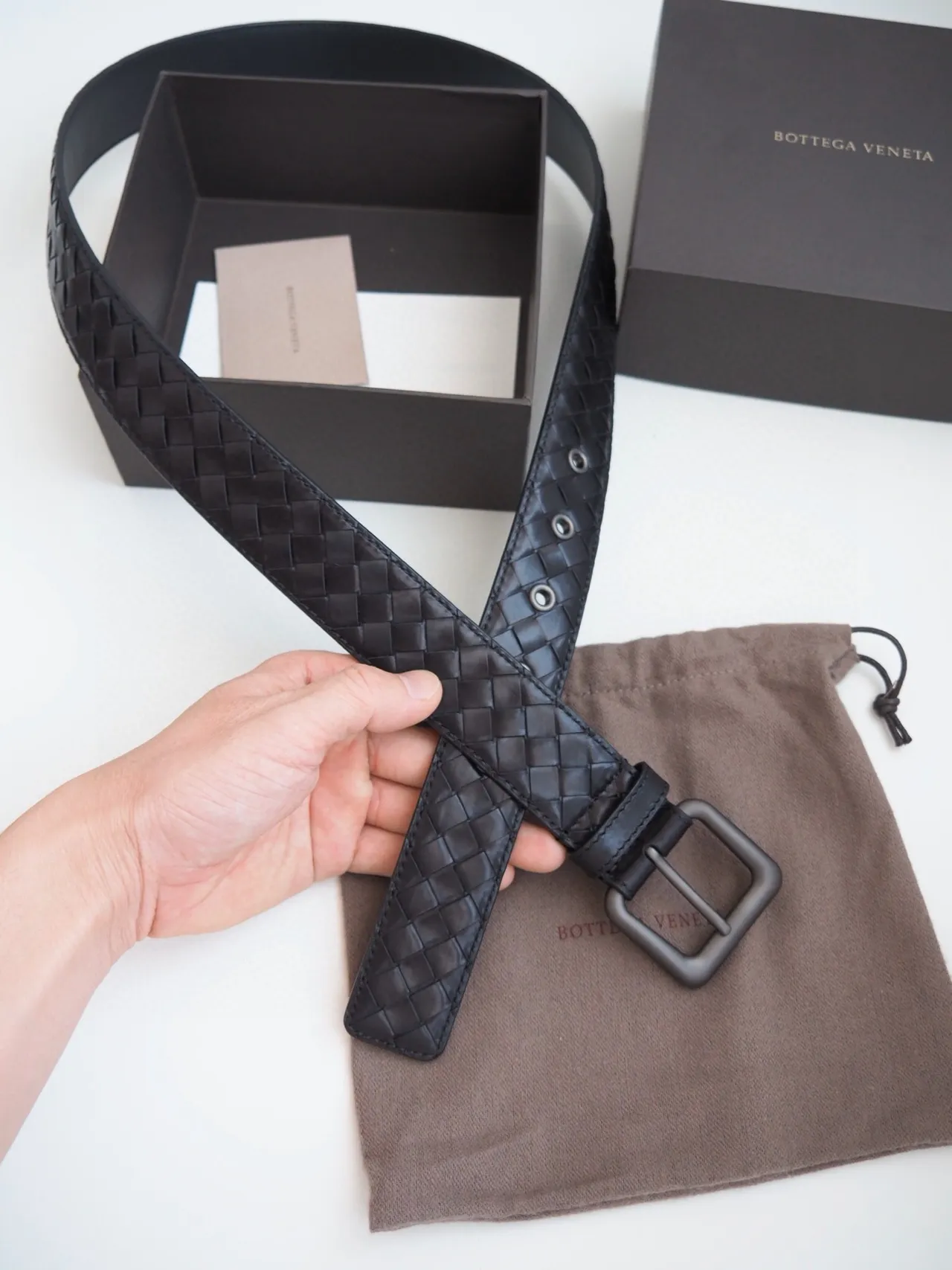 Bottega Veneta Cassette Intrecciato Ceinture en cuir noir 3