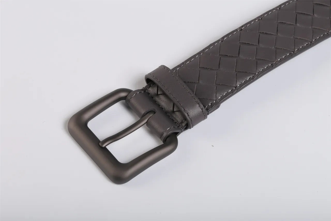 Bottega Veneta Cassette Intrecciato Cinto de couro cinza 3