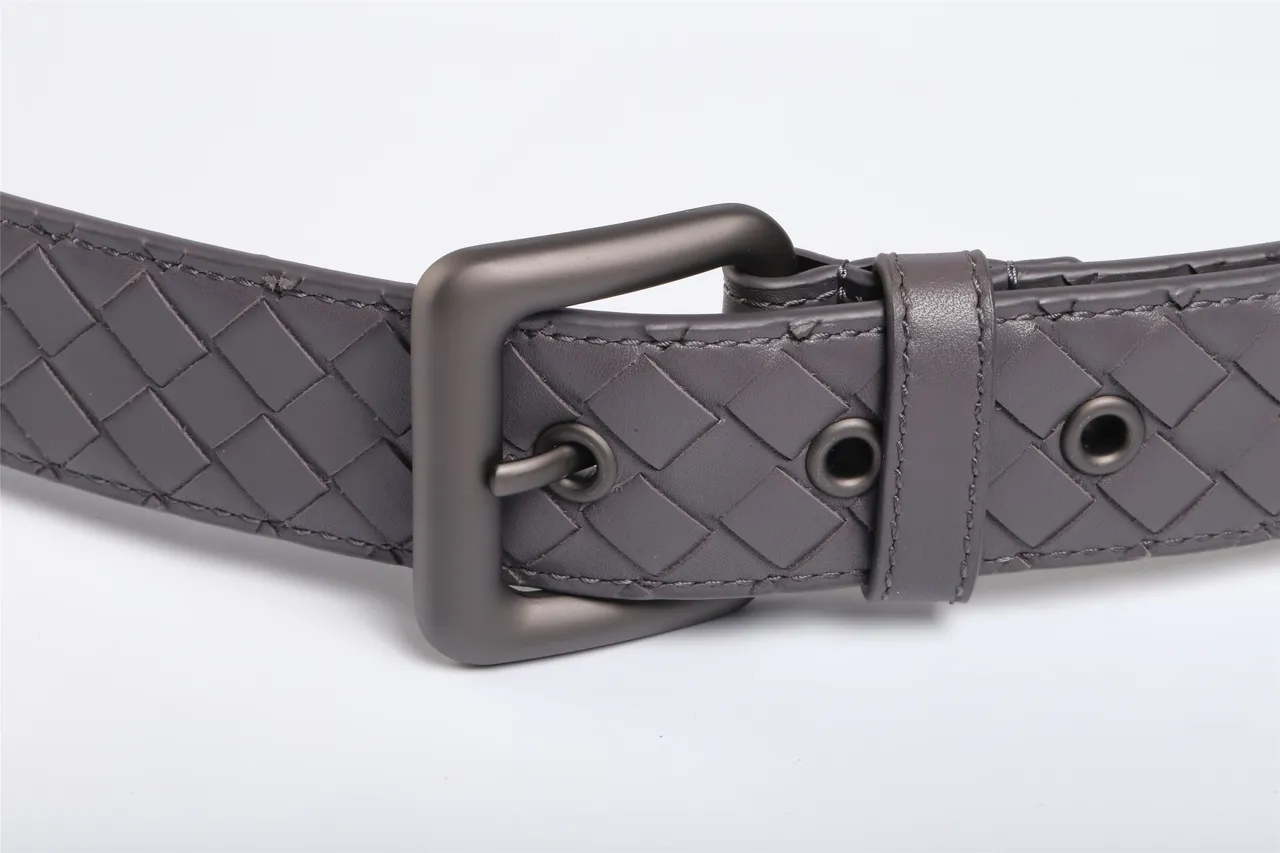 Bottega Veneta Cassette Intrecciato Cinto de couro cinza 7