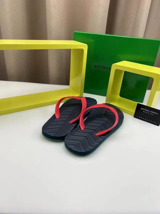 Bottega Veneta Navy and Red Thong Slippers 7