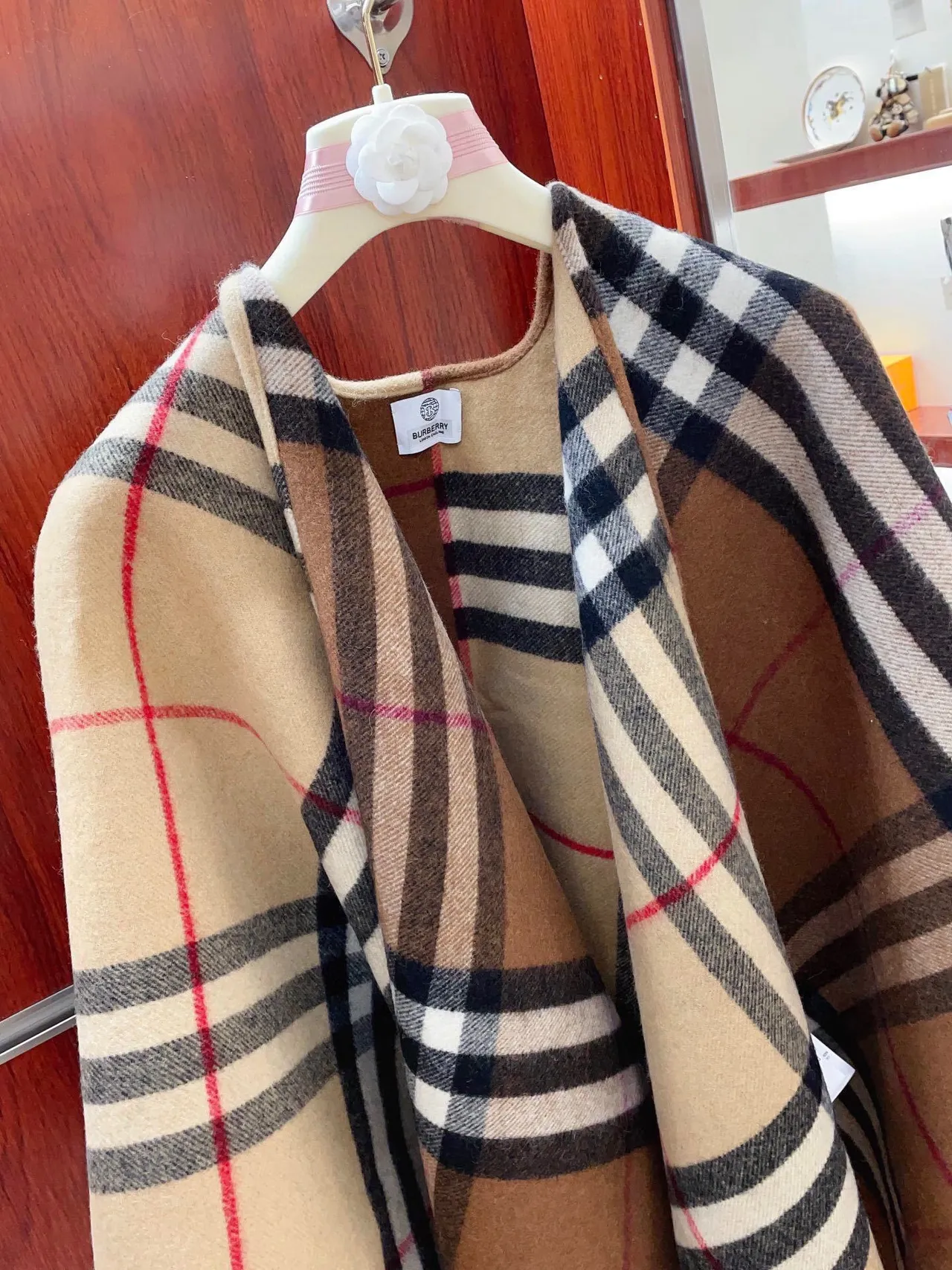 Burberry Beige Noir Nova Check Pattern Ourlet Franges Tordues Écharpe Cachemire 9