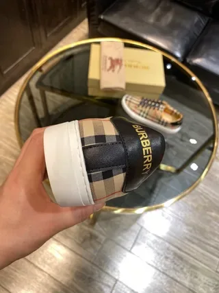 Burberry Bege Preto Nova Check Plaid Superior Navy Cadarços planos Tênis lifestyle 7