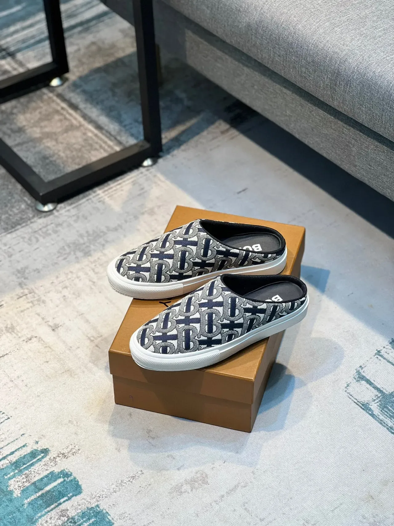 Burberry Beige Navy Monogram Jacquard Upper Backless Mule Silhouette Casual Shoes 7