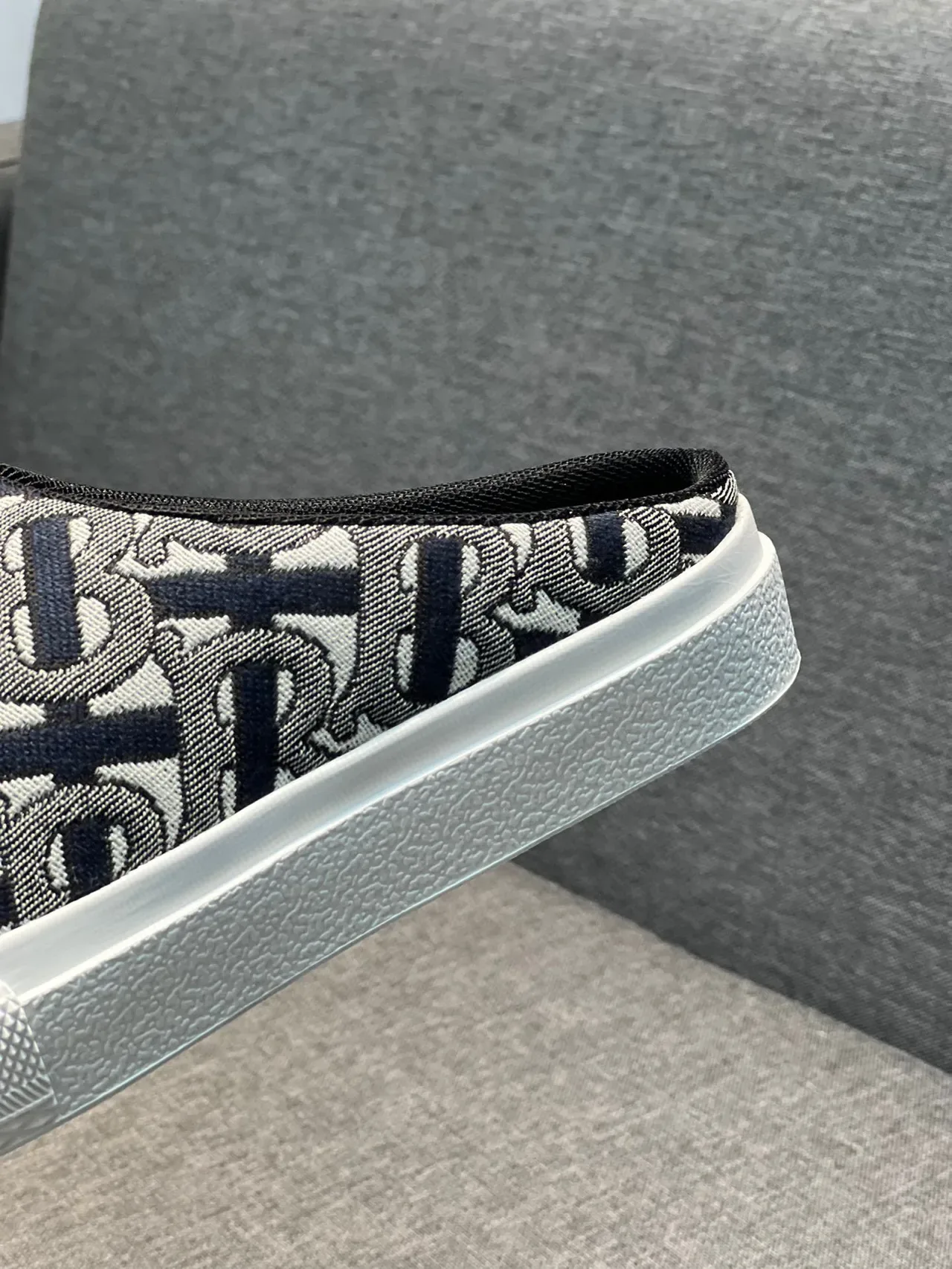 Burberry Beige Navy Monogram Jacquard Upper Backless Mule Silhouette Casual Shoes 8