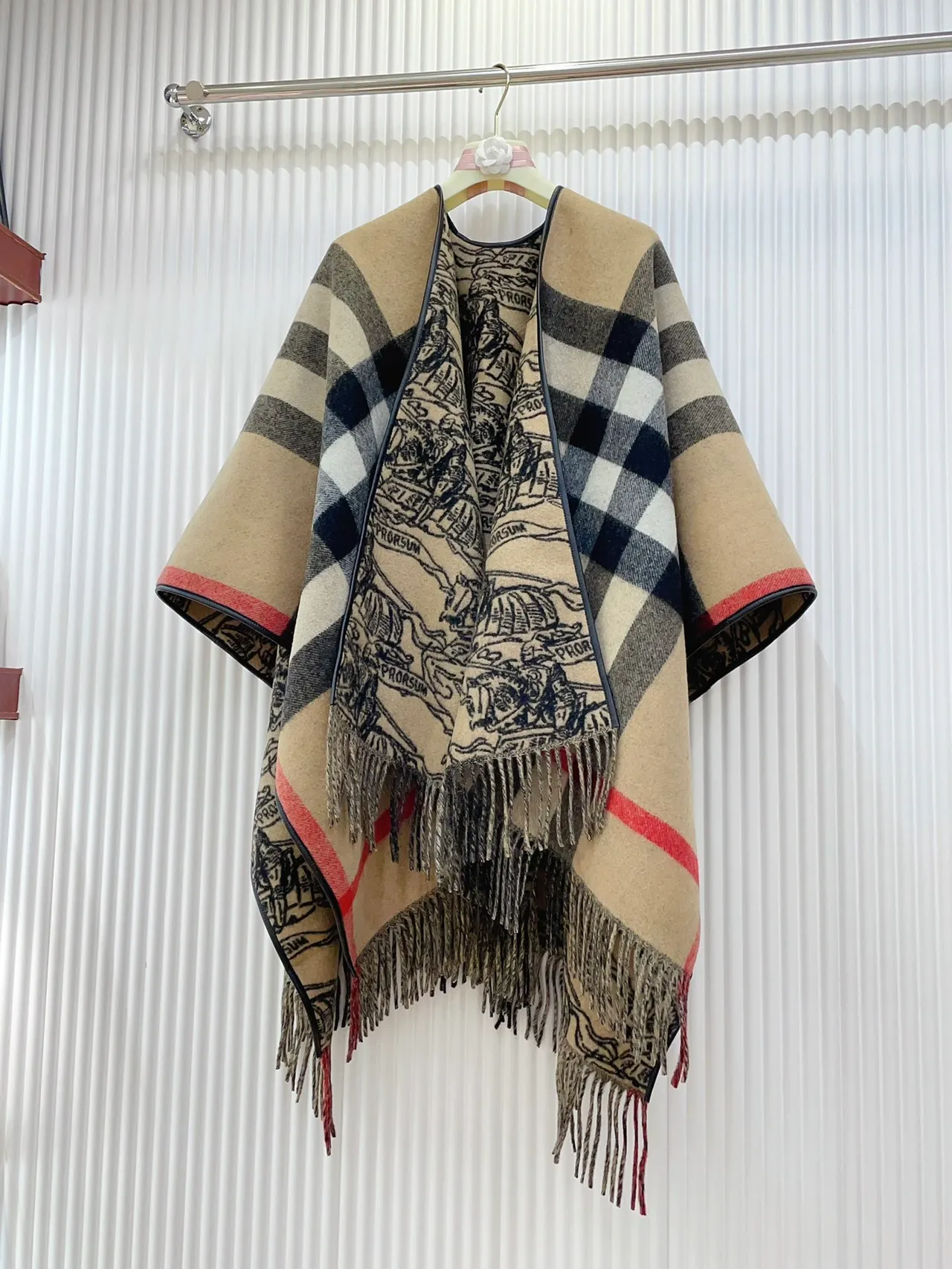 Burberry भूरा लाल चेक-প্যাটার্নড ক্যাশমিয়ার স্কার্ফ 5