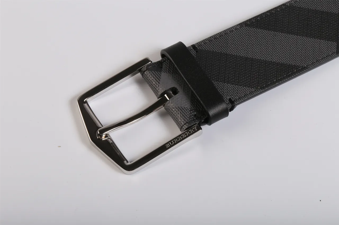 Burberry Noir Gris Motif géométrique à carreaux Boucle argentée polie Ceinture en cuir 3