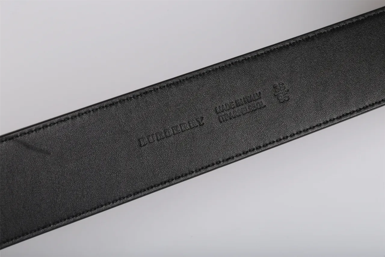 Burberry Noir Gris Motif géométrique à carreaux Boucle argentée polie Ceinture en cuir 5