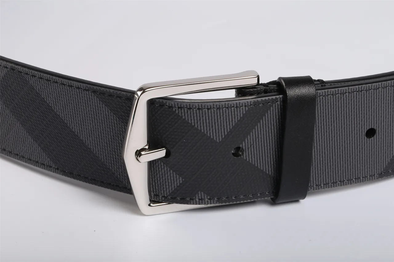 Burberry Noir Gris Motif géométrique à carreaux Boucle argentée polie Ceinture en cuir 7