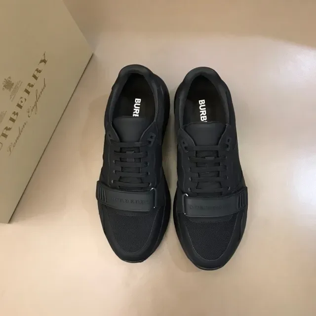 Burberry Noir Monochrome Avec Sangle Accentuée Sneakers Lifestyle 6
