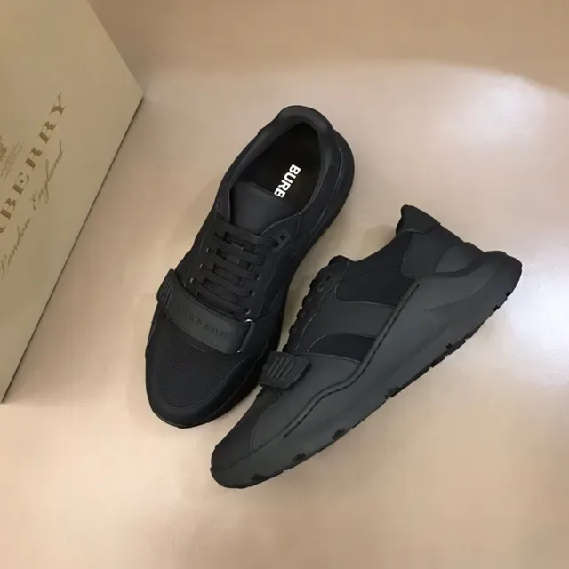 Burberry Noir Monochrome Avec Sangle Accentuée Sneakers Lifestyle 7
