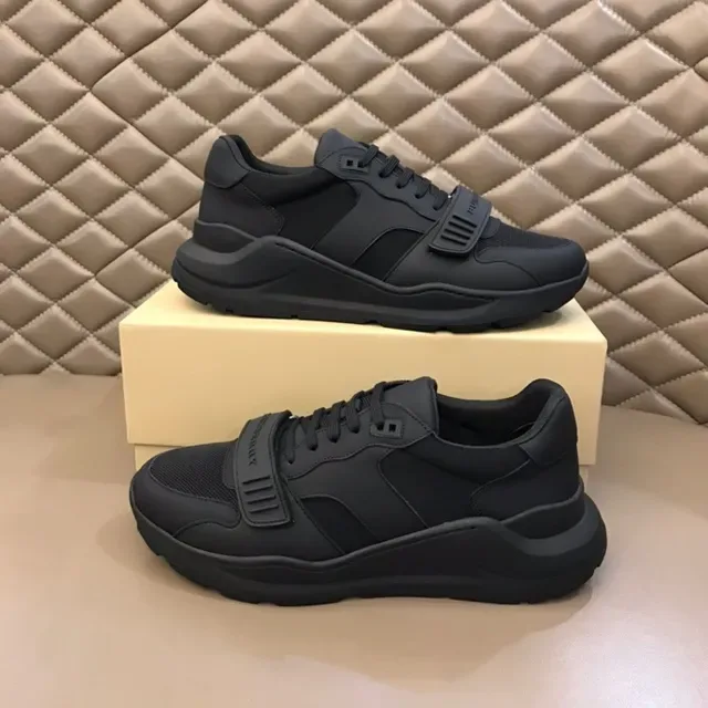 Burberry Noir Monochrome Avec Sangle Accentuée Sneakers Lifestyle 8