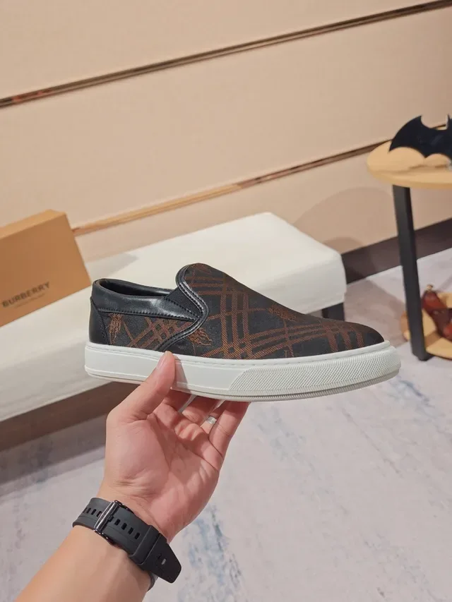 Burberry Check Slip-On Sneakers Navy Brown White Lifestyle Sneakers 5