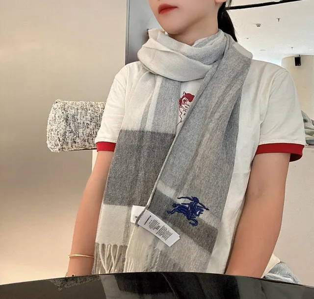 Burberry Gray Blue Check-Patterned Embroidered Logo Cashmere Scarf 2