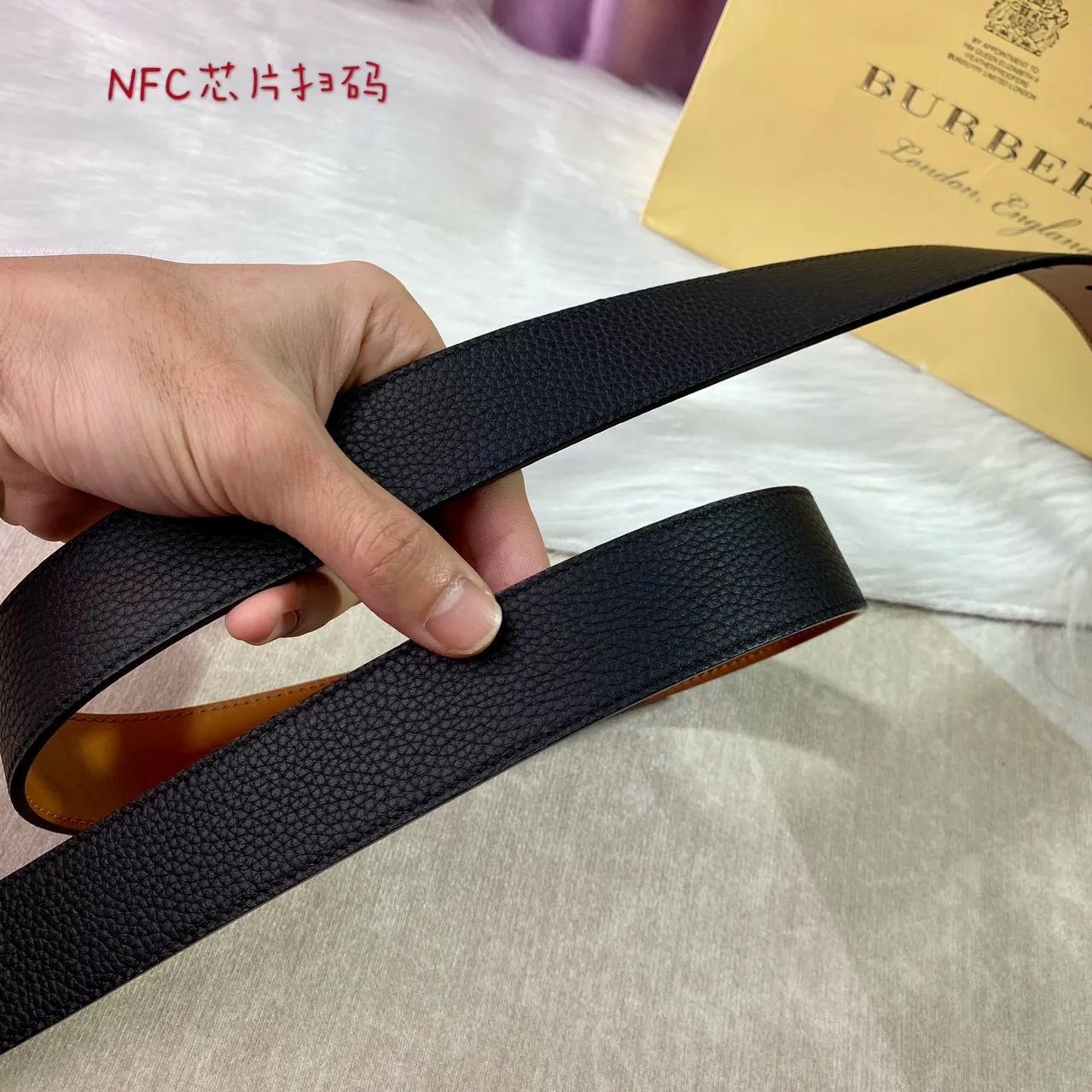 Burberry Knight Black Brown Pebbled Reversible Leather Belt 5