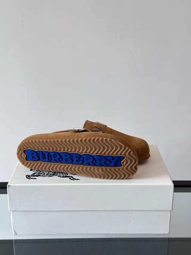 Burberry Knight Loafer Marron Beige Daim Bride avec Boucle 2