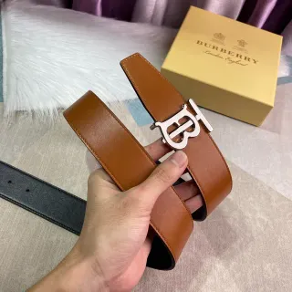 Burberry Knight বাদামী কালো বাদামী মসৃণ Silver-Tone TB Monogram Buckle Leather Belt