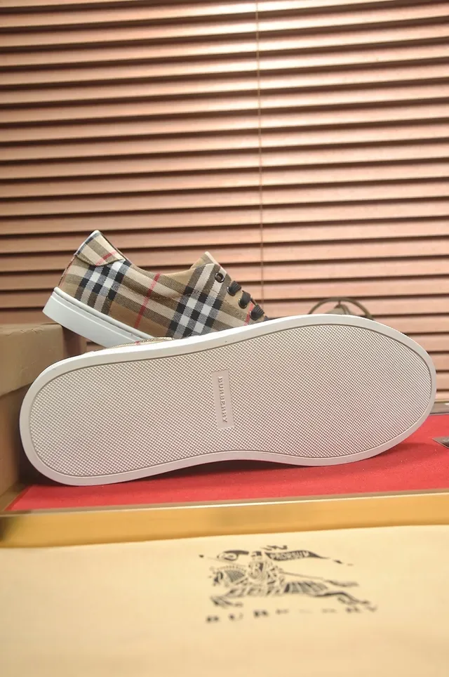 Burberry Knight Check Motif Beige Noir Rouge Lifestyle Sneakers 2
