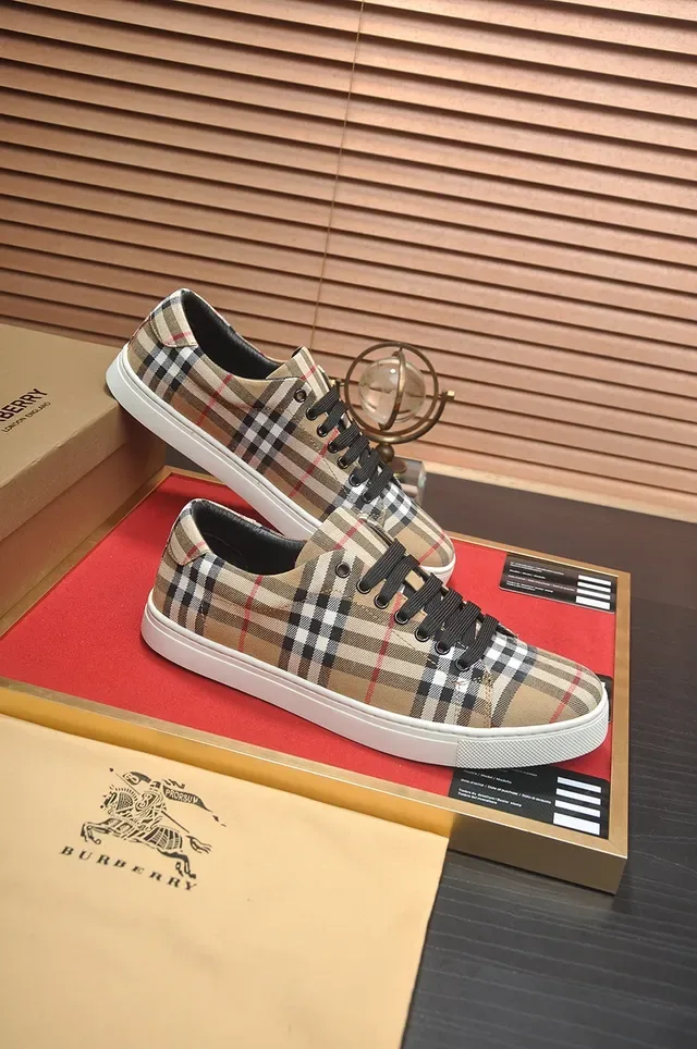 Burberry Knight Check Motif Beige Noir Rouge Lifestyle Sneakers 3