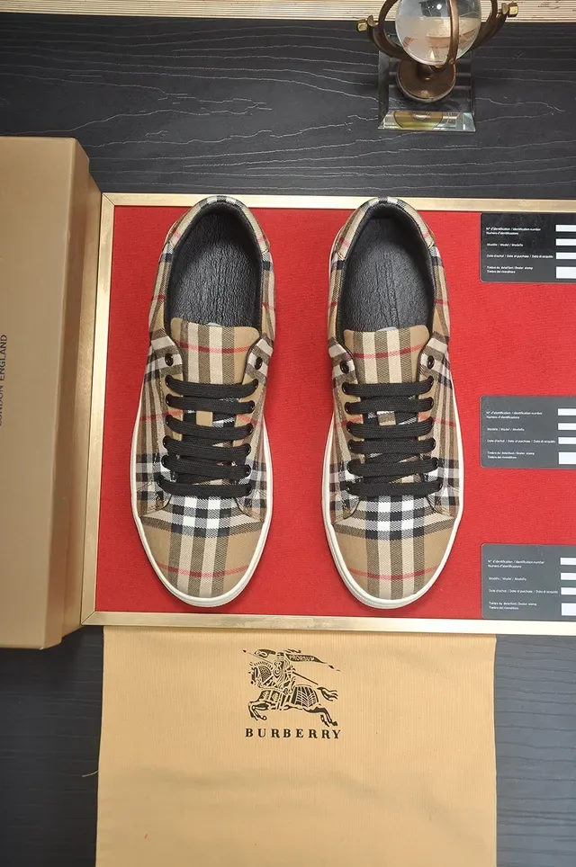 Burberry Knight Check Motif Beige Noir Rouge Lifestyle Sneakers 4