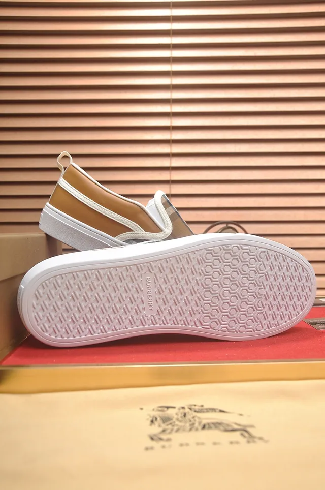 Burberry Knight Check Pattern Tênis de estilo de vida slip-on 2