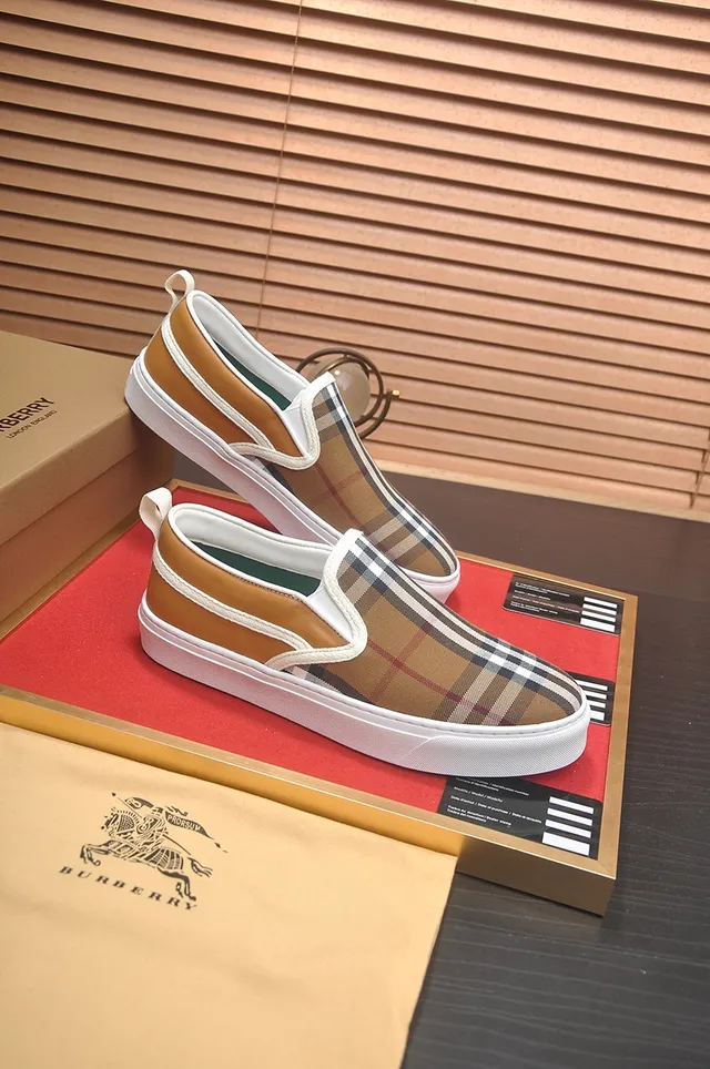 Burberry Knight Check Pattern Tênis de estilo de vida slip-on 3