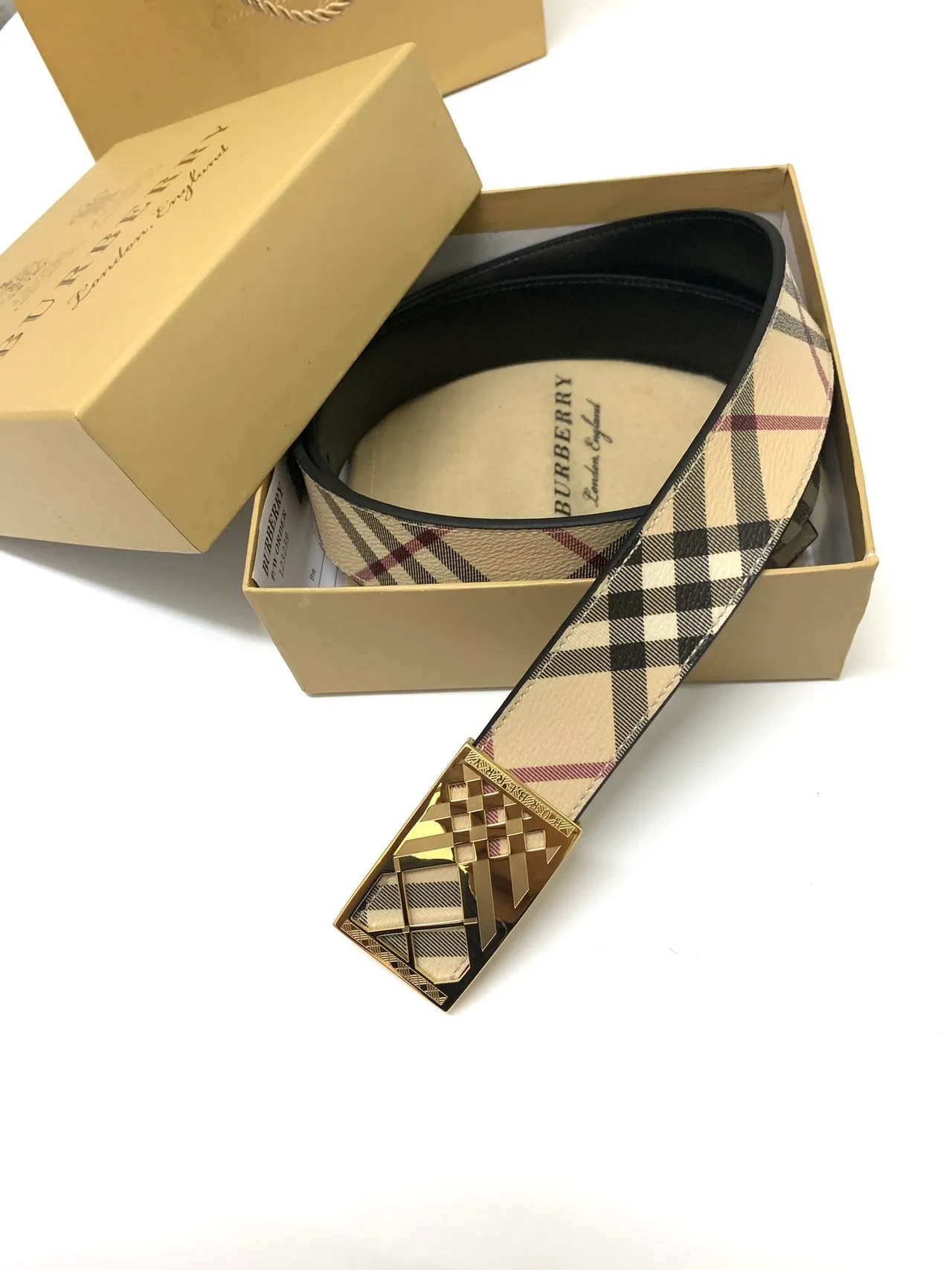 Burberry Chevalier Maison Carreaux Ceinture en Cuir Dorée 3