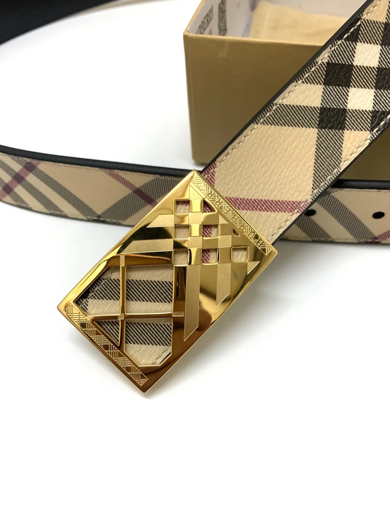 Burberry Chevalier Maison Carreaux Ceinture en Cuir Dorée 7