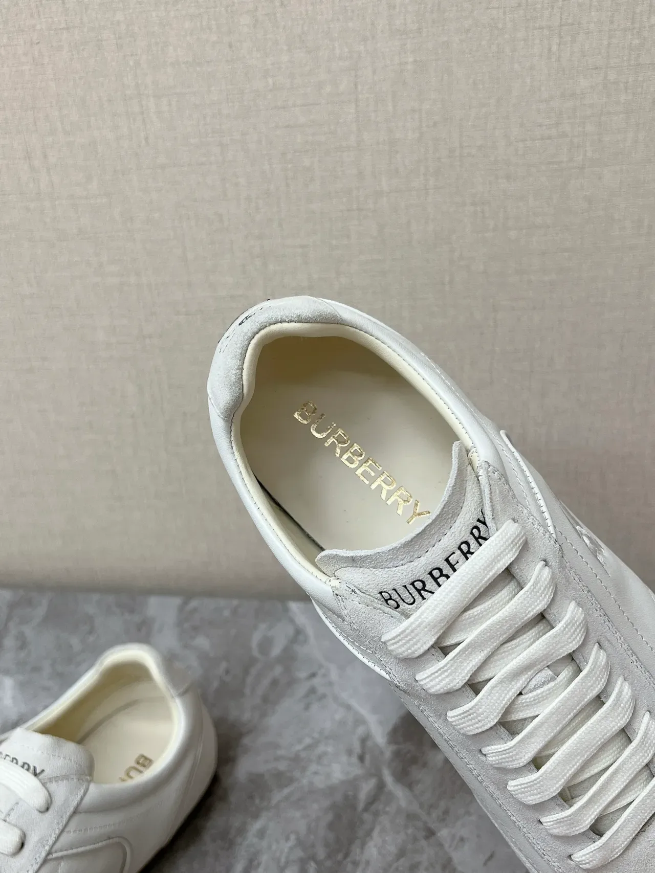 Burberry Knight Chaussures lifestyle blanches en cuir-suede hybride 3