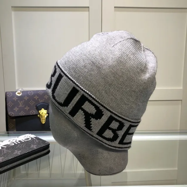 Burberry Logo-Band Knit Gray Black Cuff Beanie 7