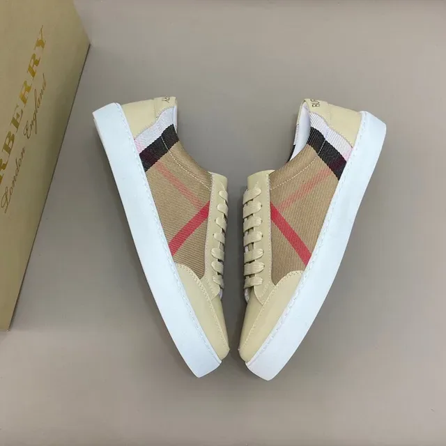 Burberry Lola Chaussures Lifestyle Silhouette Low-Top Beige Panneau Latéral Red House Check 8
