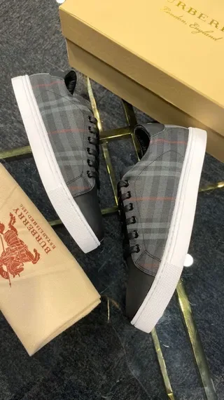 Burberry pata de gallo et noir sneakers lifestyle 6