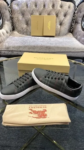 Burberry pata de gallo et noir sneakers lifestyle 7