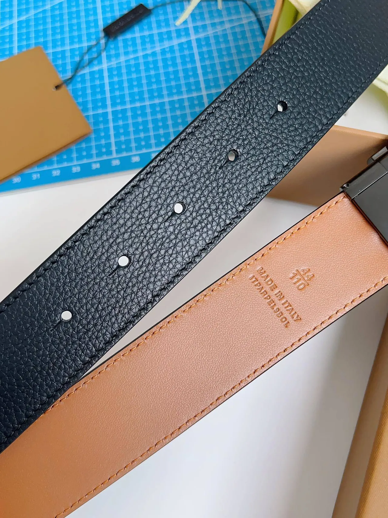 Burberry Reversible Buckle Black Pebbled Leather Belt 6